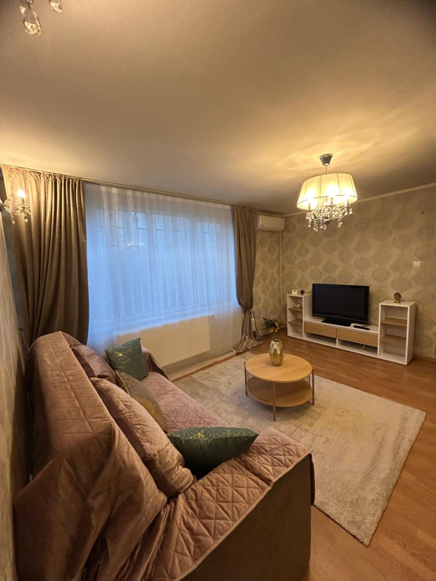 Little Paris Gare Du Nord Apartment Bucharest Luaran gambar
